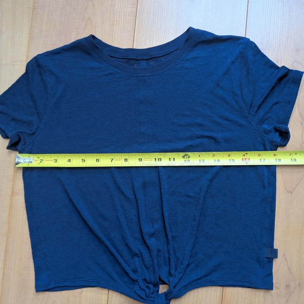 Lululemon Tie-Waist Breathable Short-Sleeve Shirt - Picture 11 of 11